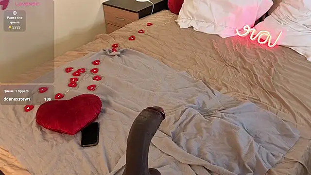 Jennin Hearl online show from 04/01/26, 01:41