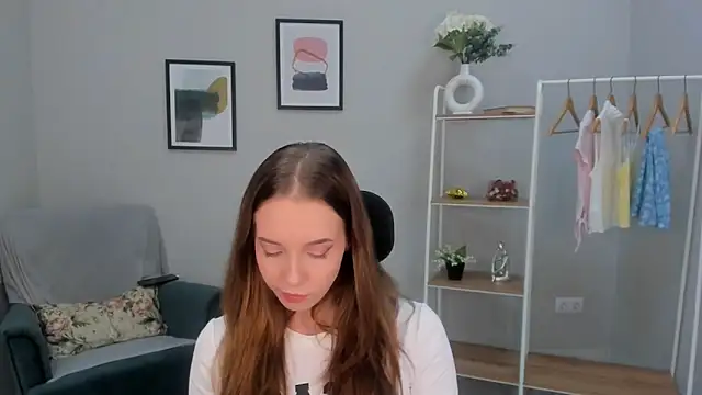 Nina Crown online show from 03/23/26, 01:26