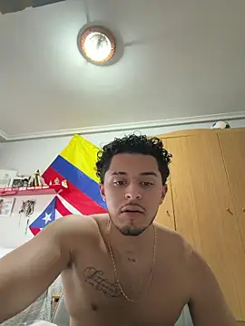 Snapshot of 16jhefry16 chatting on 03/13/26, 05:41 16jhefry16 online show from 03/13/26, 05:41