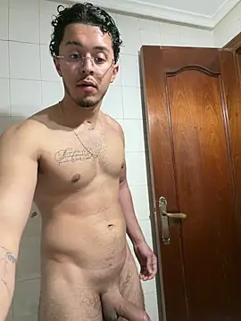 Snapshot of 16jhefry16 chatting on 03/15/26, 02:34 16jhefry16 online show from 03/15/26, 02:34