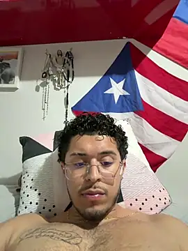 Snapshot of 16jhefry16 chatting on 03/31/26, 09:48 16jhefry16 online show from 03/31/26, 09:48