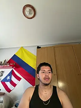 Snapshot of 16jhefry16 chatting on 04/08/26, 10:26 16jhefry16 online show from 04/08/26, 10:26