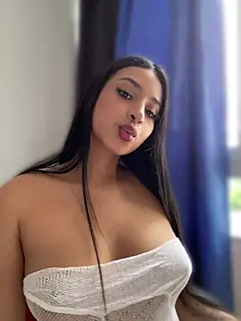 Snapshot of miss__cataleya chatting on 07/18/26, 10:35 miss cataleya online show from 07/18/26, 10:35