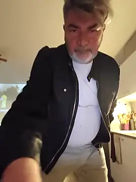 eruzam59000 online show from 04/12/26, 05:40