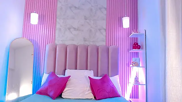 ArianaRougee online show from 04/03/26, 11:19