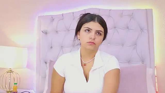 EmmaLeens online show from 04/03/26, 11:52