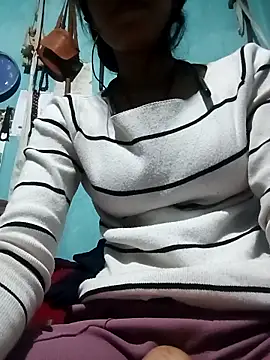 Snapshot of Sakshiverma chatting on 03/21/26, 03:26 Sakshiverma online show from 03/21/26, 03:26