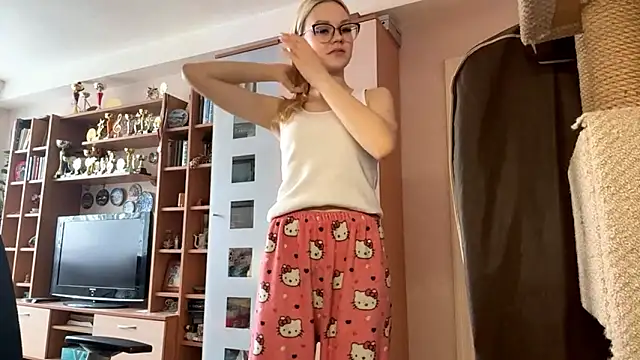 MiaCashe online show from 03/07/26, 09:17