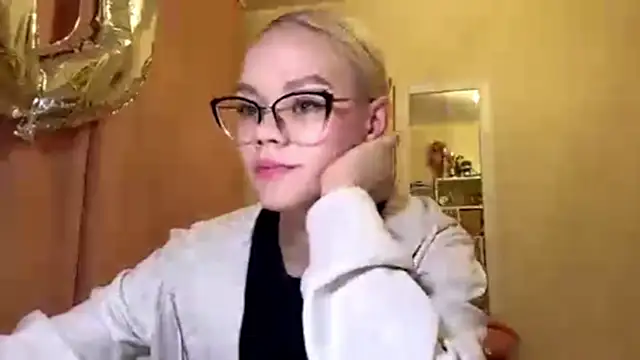 MiaCashe online show from 04/09/26, 02:55