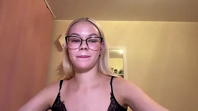 MiaCashe online show from 07/07/26, 05:06