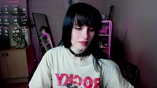 demetra   online show from 04/17/26, 08:28