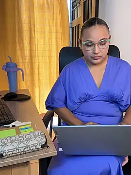 Valentina Liora online show from 03/09/26, 04:22