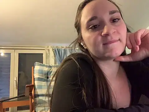 Snapshot of jeje0033 chatting on 03/02/26, 04:14 jeje0033 online show from 03/02/26, 04:14