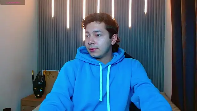 Julian Smith21 online show from 04/04/26, 11:57