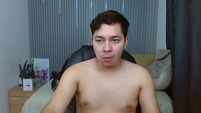 Snapshot of Julian_Smith21 chatting on 07/18/26, 12:48 Julian Smith21 online show from 07/18/26, 12:48