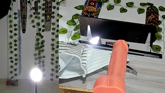 bella  funny online show from 05/29/26, 06:39