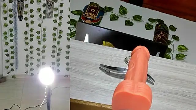bella  funny online show from 06/01/26, 06:42