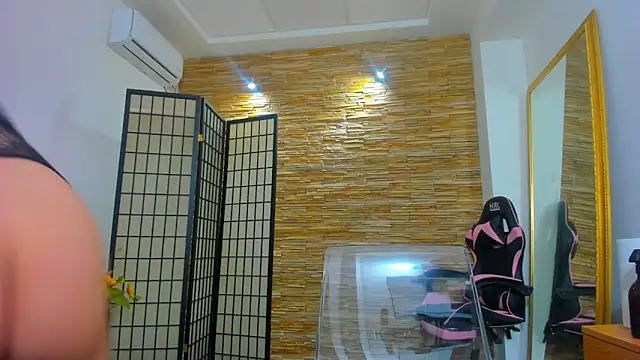 MiaNoirr online show from 03/05/26, 08:27