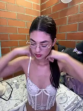 Snapshot of Nixieblaze chatting on 07/17/26, 02:51 Nixieblaze online show from 07/17/26, 02:51