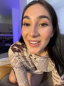 Snapshot of isa_hil chatting on 04/23/26, 04:53 isa hil online show from 04/23/26, 04:53
