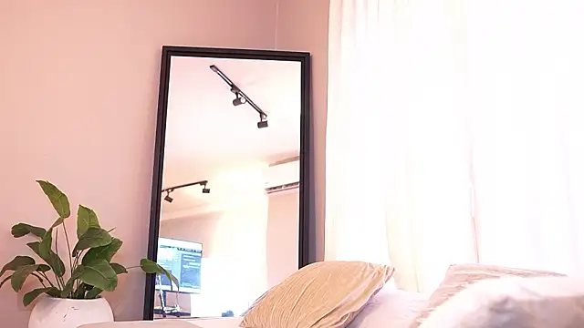 mekari fox online show from 03/24/26, 06:46