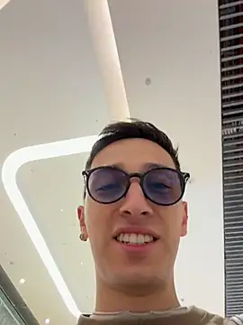 Thiago Jones1 online show from 04/09/26, 06:46