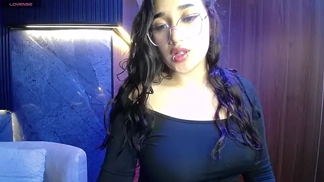 Aura cute  online show from 03/27/26, 08:26