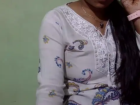 cute momo love online show from 03/01/26, 04:58