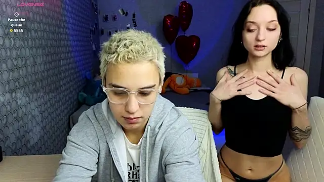 LuxuryLoverss online show from 03/07/26, 11:07