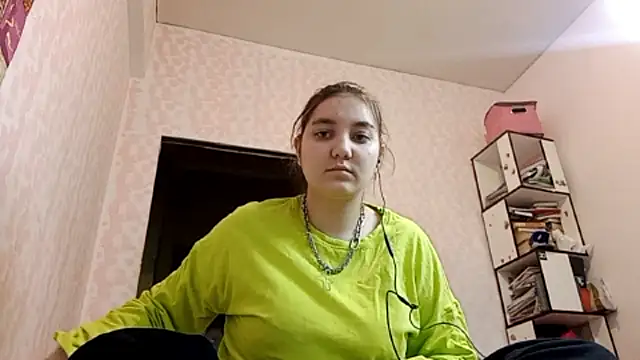 Snapshot of JanineThielman chatting on 04/30/26, 12:55 JanineThielman online show from 04/30/26, 12:55