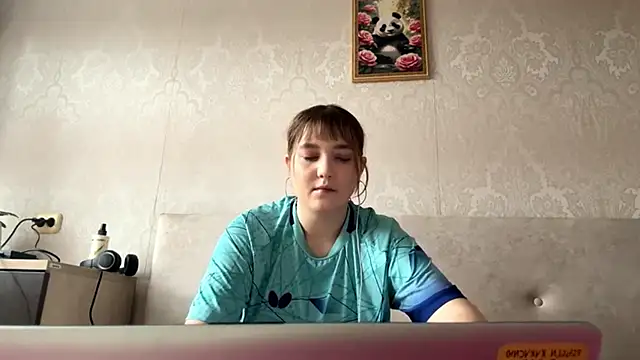 Snapshot of JanineThielman chatting on 05/31/26, 10:33 JanineThielman online show from 05/31/26, 10:33