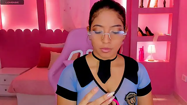 Snapshot of Holy_Lux chatting on 03/05/26, 11:17 Holy Lux online show from 03/05/26, 11:17