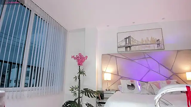 michelle Delacour online show from 03/02/26, 09:43