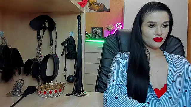 Snapshot of KristiTopxx chatting on 05/18/26, 06:03 KristiTopxx online show from 05/18/26, 06:03