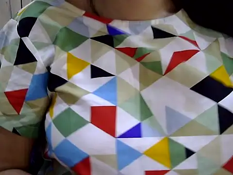 Neha Sharma2 online show from 04/04/26, 04:26