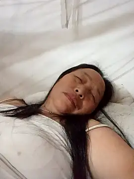 heesuu11 online show from 04/18/26, 08:31