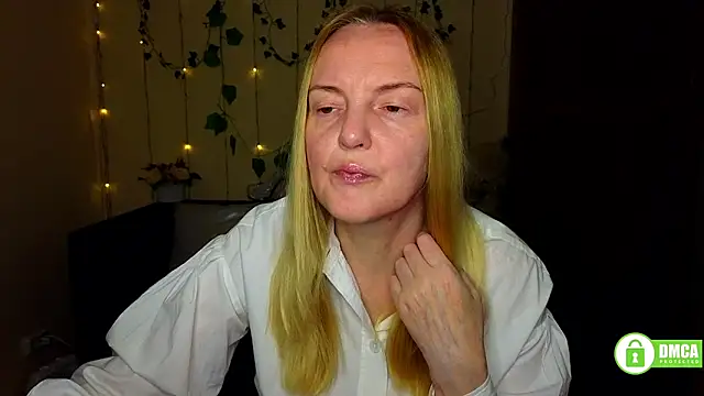 Snapshot of Bella_soulmate chatting on 05/22/26, 05:25 Bella soulmate online show from 05/22/26, 05:25