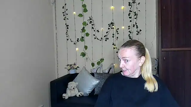 Snapshot of Bella_soulmate chatting on 06/06/26, 11:26 Bella soulmate online show from 06/06/26, 11:26