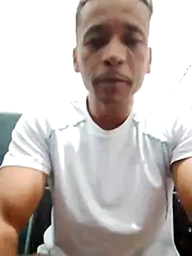 Snapshot of Rodr_go14 chatting on 06/12/26, 04:28 Rodr go14 online show from 06/12/26, 04:28