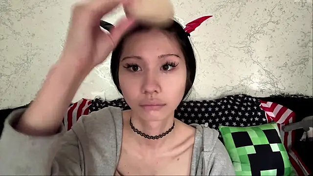 Snapshot of kishagrayone chatting on 05/22/26, 12:44 kishagrayone online show from 05/22/26, 12:44