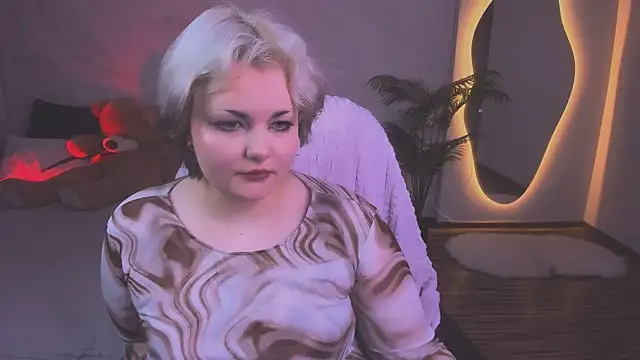 HwasaMoore online show from 03/04/26, 08:37