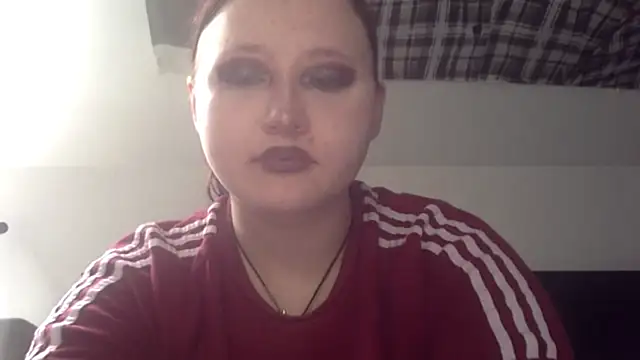 Snapshot of AriaWet chatting on 03/08/26, 10:30 AriaWet online show from 03/08/26, 10:30