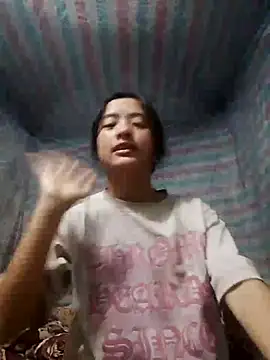 Lala-labu online show from 04/21/26, 02:37