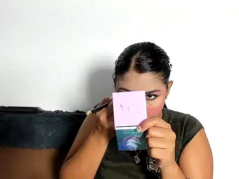 TatyGomez  online show from 05/28/26, 03:48