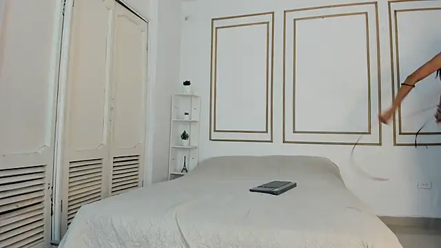 emily gaviria1 online show from 02/28/26, 12:06