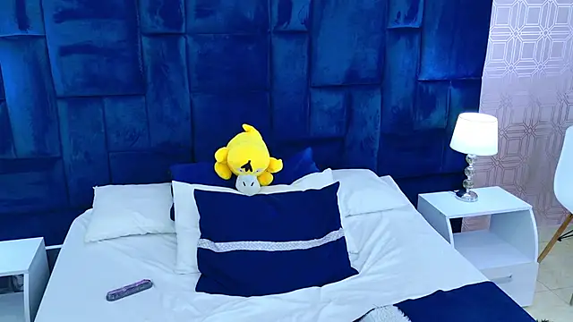 Cami Rousse online show from 04/15/26, 12:23