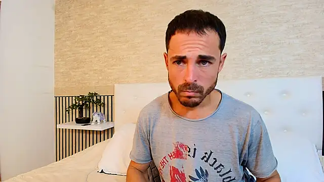 Adams Sanz online show from 03/19/26, 08:02