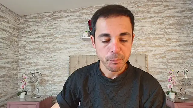 Adams Sanz online show from 04/17/26, 07:28