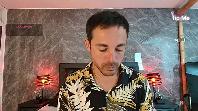 Adams Sanz online show from 04/22/26, 08:21