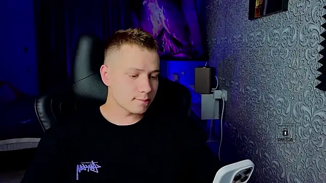 Karl Night  online show from 06/12/26, 07:02